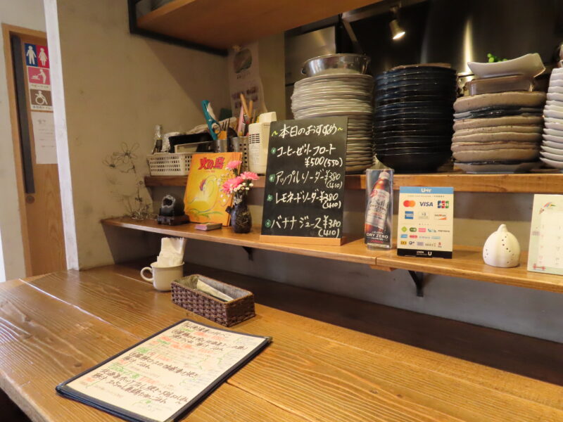 カウンター席