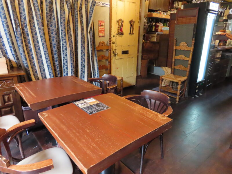 店の中
