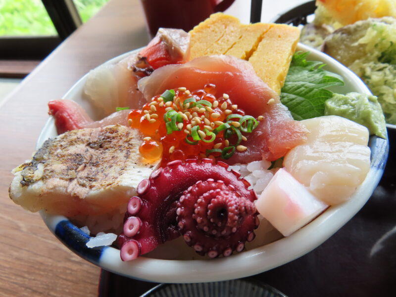 海鮮丼
